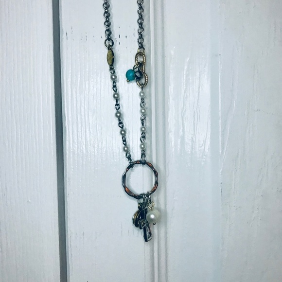 Cross charm necklace - Picture 2 of 2